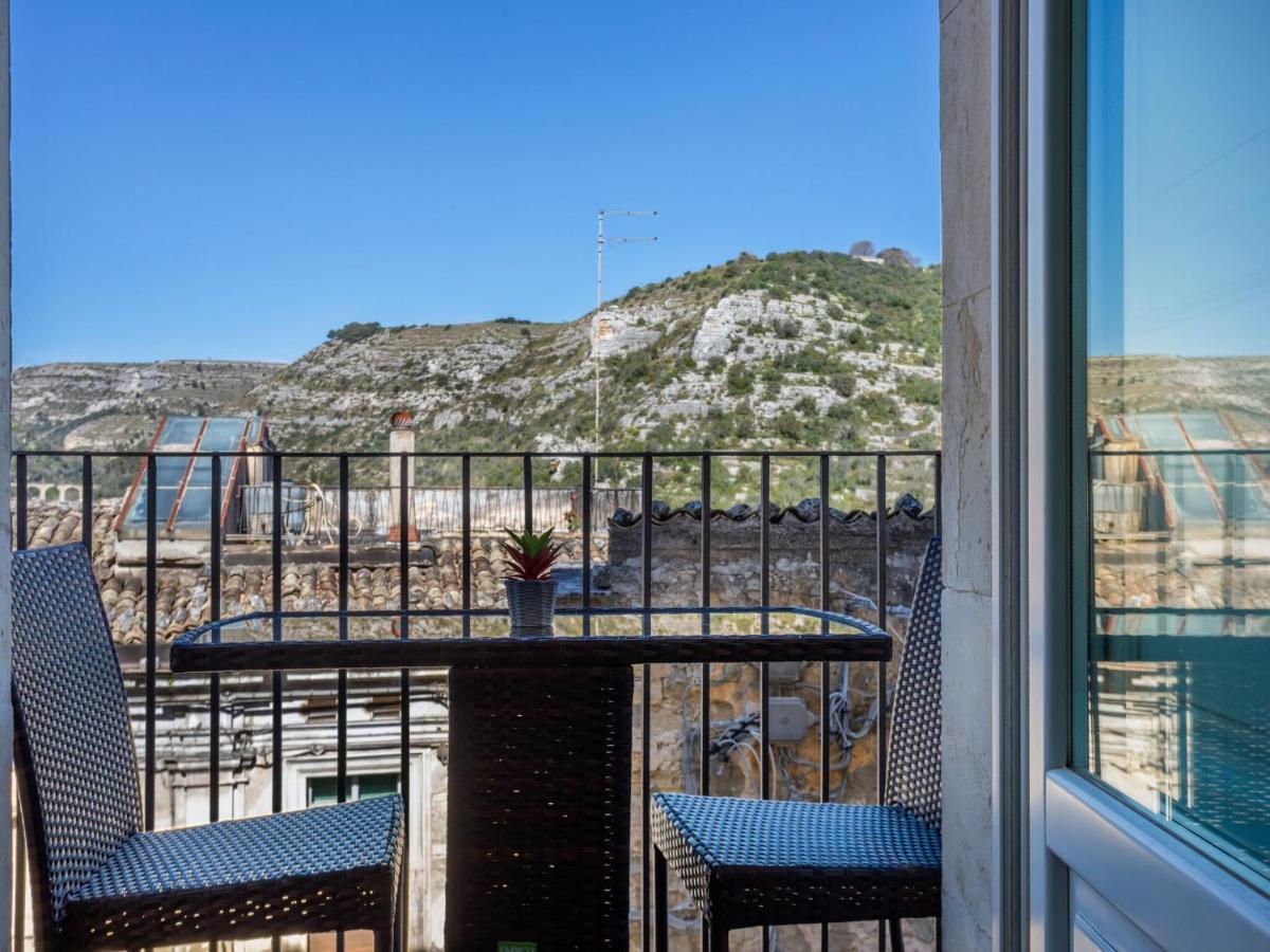 Vintage Holiday Home In Ragusa Ibla With Balcony Экстерьер фото