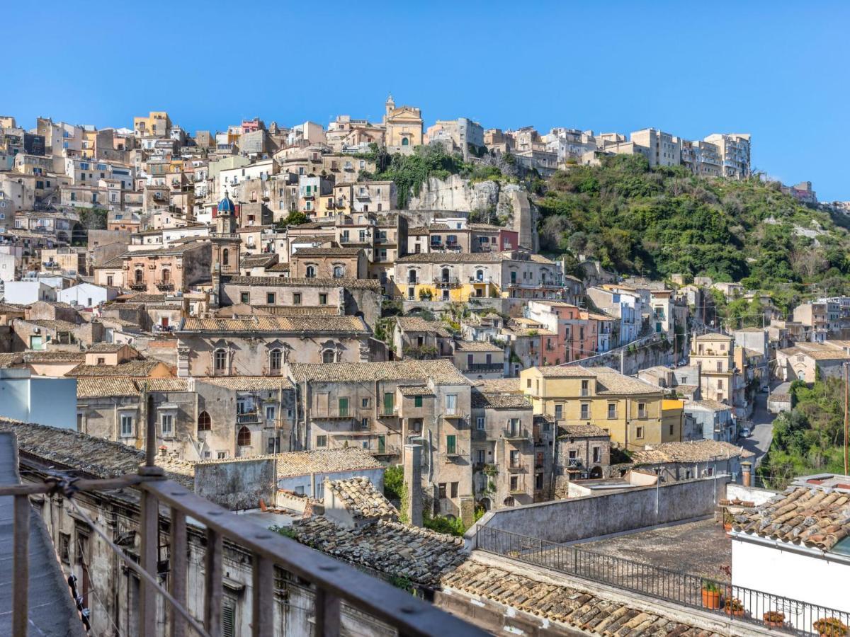 Vintage Holiday Home In Ragusa Ibla With Balcony Экстерьер фото